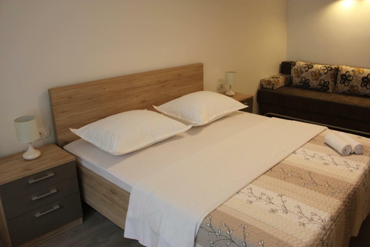 Apartman Tafra Omiš Eksteriør billede