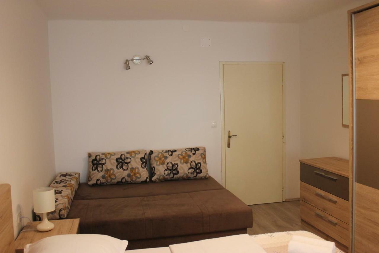 Apartman Tafra Omiš Eksteriør billede