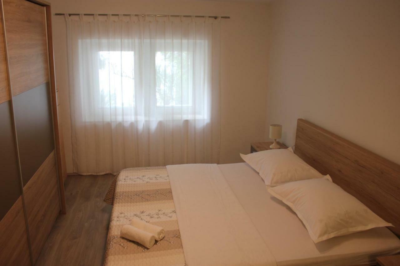 Apartman Tafra Omiš Eksteriør billede