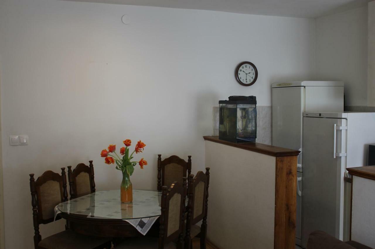 Apartman Tafra Omiš Eksteriør billede